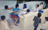 [ẢNH] Bạo hành cán bộ y tế: Chế tài nào dành cho những kẻ 