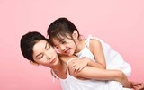 [ẢNH] Chuyện những bà mẹ đơn thân nghị lực nhất showbiz Việt
