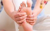 [ẢNH] Những cách giữ ấm tay, chân vào mùa đông