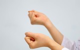 [ẢNH] Những cách giữ ấm tay, chân vào mùa đông