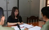 [ẢNH] Vụ người lạ bôi mặt, cầm đầu gà ăn xin: Cảnh giác những trò bịa đặt xấu xí