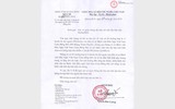 [ẢNH] Vụ người lạ bôi mặt, cầm đầu gà ăn xin: Cảnh giác những trò bịa đặt xấu xí