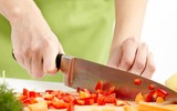 [ẢNH] Những thói quen xấu trong bếp có thể ảnh hưởng nghiêm trọng tới sức khỏe