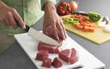 [ẢNH] Những thói quen xấu trong bếp có thể ảnh hưởng nghiêm trọng tới sức khỏe
