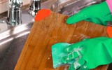 [ẢNH] Những thói quen xấu trong bếp có thể ảnh hưởng nghiêm trọng tới sức khỏe