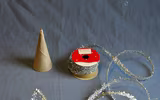 [ẢNH] Tự làm cây thông Noel cực ấn tượng từ vật liệu đơn giản (1)