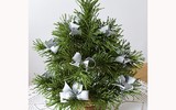 [ẢNH] Tự làm cây thông Noel cực ấn tượng từ vật liệu đơn giản (1)