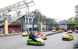 [ẢNH] Khoảng khắc người dân Hà Nội, TP.HCM tưng bừng tận hưởng năm mới 2020