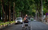 [ẢNH] Khoảng khắc người dân Hà Nội, TP.HCM tưng bừng tận hưởng năm mới 2020