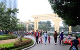 [ẢNH] Khoảng khắc người dân Hà Nội, TP.HCM tưng bừng tận hưởng năm mới 2020