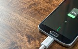 [ẢNH] Những sai lầm tai hại nhiều người mắc phải khiến smartphone nhanh hỏng