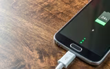 [ẢNH] Những sai lầm tai hại nhiều người mắc phải khiến smartphone nhanh hỏng