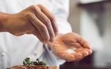 [ẢNH] Những hậu quả cơ thể gặp phải khi ăn quá mặn