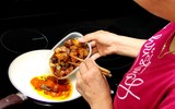 [ẢNH] Những hậu quả cơ thể gặp phải khi ăn quá mặn