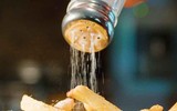 [ẢNH] Những hậu quả cơ thể gặp phải khi ăn quá mặn