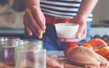[ẢNH] Những hậu quả cơ thể gặp phải khi ăn quá mặn