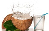 [ẢNH] Những công dụng bất ngờ của nước dừa đối với sức khỏe