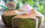 [ẢNH] Những công dụng bất ngờ của nước dừa đối với sức khỏe