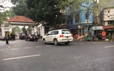 [ẢNH] Công tác đảm bảo ANTT, ATGT bên ngoài nhà tang lễ diễn ra như thế nào?