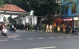 [ẢNH] Công tác đảm bảo ANTT, ATGT bên ngoài nhà tang lễ diễn ra như thế nào?
