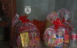 [ẢNH] Nụ cười lạc quan của nữ sinh Ngoại Thương trước cái Tết 