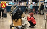 [ẢNH] Sân bay Tân Sơn Nhất vẫn đông nghịt khách trong những ngày cuối cùng của năm