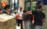 [ẢNH] Sân bay Tân Sơn Nhất vẫn đông nghịt khách trong những ngày cuối cùng của năm