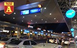 [ẢNH] Sân bay Tân Sơn Nhất vẫn đông nghịt khách trong những ngày cuối cùng của năm
