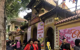[ẢNH]  Đầu năm, người Hà Nội tấp nập đi lễ chùa cầu an
