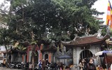 [ẢNH]  Đầu năm, người Hà Nội tấp nập đi lễ chùa cầu an
