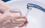 [ẢNH] Đeo khẩu trang y tế đúng cách và những biện pháp giảm nguy cơ mắc virus corona mới