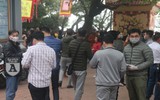 [ẢNH] Người dân ngạc nhiên trước các điểm phát khẩu trang y tế miễn phí