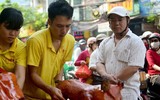 [ẢNH] Ngày vía Thần Tài 2020: Những mặt hàng đắt khách ngoài... vàng