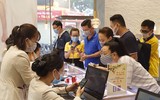 [ẢNH] Ngày vía Thần Tài 2020: Những mặt hàng đắt khách ngoài... vàng