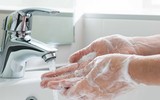 [ẢNH] Những hiểu lầm tai hại khi sử dụng khẩu trang giữa đại dịch corona