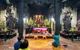 [ẢNH] Đình, chùa, lễ hội vắng hẳn bóng người 