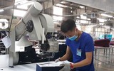 [ẢNH] Hàng loạt tập đoàn ô tô, công nghệ ‘lao vào’ sản xuất khẩu trang y tế