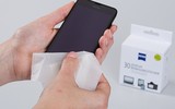 [ẢNH] Vệ sinh điện thoại đúng cách chống lây nhiễm virus Covid-19