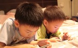 [ẢNH] Chuyện gì sẽ xảy ra với cơ thể nếu bạn thường xuyên sử dụng điện thoại?