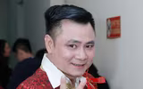 [ẢNH] Cuộc sống bình yên của NSND Tự Long bên người vợ tài sắc