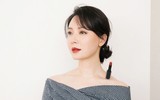 [ẢNH] Thử thách đặt son lên xương quai xanh khiến mỹ nhân Việt 