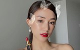 [ẢNH] Thử thách đặt son lên xương quai xanh khiến mỹ nhân Việt 