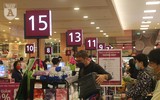[ẢNH] Người dân thực hiện cách ly toàn xã hội trong tâm lí tự tin chiến thắng Covid-19