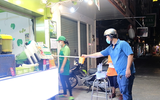 [ẢNH] Những cách thức mua hàng và thanh toán độc lạ trong mùa dịch Covid-19