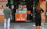 [ẢNH] Những cách thức mua hàng và thanh toán độc lạ trong mùa dịch Covid-19