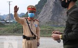 [ẢNH] Cận cảnh chốt kiểm soát Covid-19 ở tuyến tỉnh lộ đặc biệt vào Thủ đô