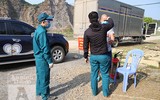 [ẢNH] Cận cảnh chốt kiểm soát Covid-19 ở tuyến tỉnh lộ đặc biệt vào Thủ đô