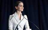 [ẢNH] Emma Watson ở tuổi 30: Từ cô phù thuỷ trong Harry Potter đến danh xưng 