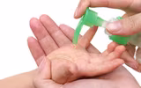 [ẢNH] Những điều cần biết khi sử dụng nước rửa tay khô