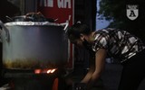 [Ảnh] Một số hàng quán mở cửa trở lại trong ngày đầu tiên nới lỏng cách ly xã hội
